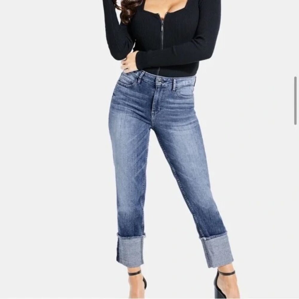 3/$15 GUESS Women’s 1981 Rolled Cuff  Skinny Jeans 28